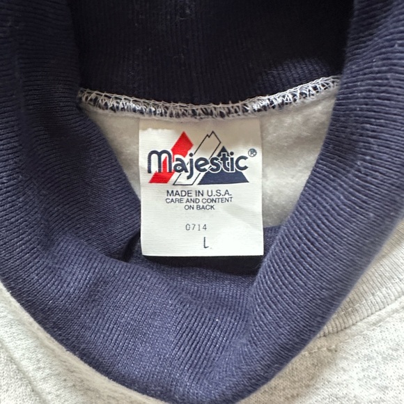 Cleveland Indians Crewneck-Turtleneck Sweatshirt w/ embroidered patch NWT - Picture 5 of 8